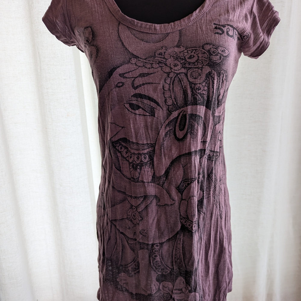 Women's Purple Graphic Top